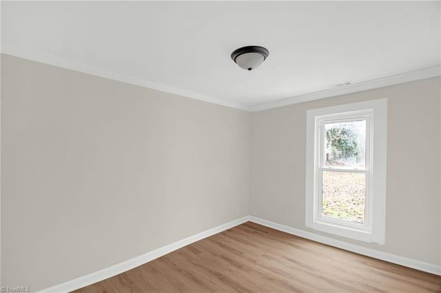 2400 Peachtree Street, Winston-salem, NC 27107