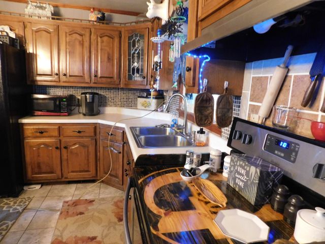 417 Old Highway 31 E, Bethpage, TN 37022