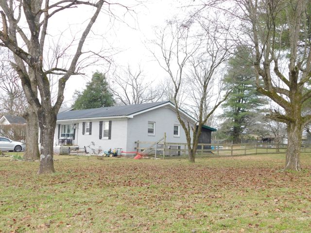 417 Old Highway 31 E, Bethpage, TN 37022