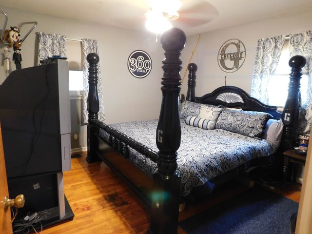 417 Old Highway 31 E, Bethpage, TN 37022