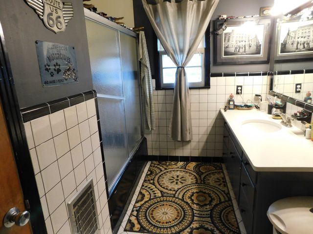 417 Old Highway 31 E, Bethpage, TN 37022