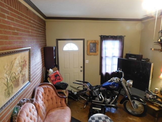 417 Old Highway 31 E, Bethpage, TN 37022