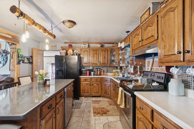 417 Old Highway 31 E, Bethpage, TN 37022