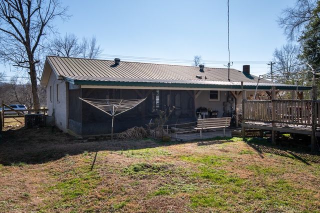417 Old Highway 31 E, Bethpage, TN 37022