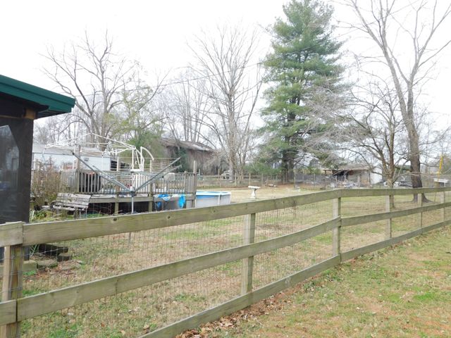 417 Old Highway 31 E, Bethpage, TN 37022