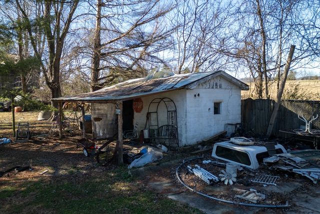 417 Old Highway 31 E, Bethpage, TN 37022