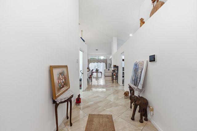 113 E Saratoga Blvd Boulevard E, Royal Palm Beach, FL 33411