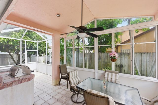 113 E Saratoga Blvd Boulevard E, Royal Palm Beach, FL 33411