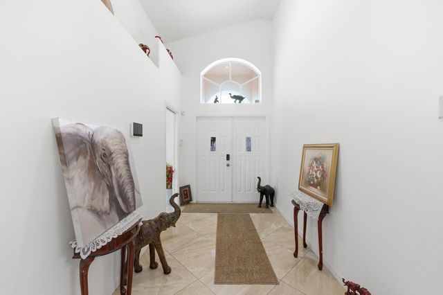 113 E Saratoga Blvd Boulevard E, Royal Palm Beach, FL 33411