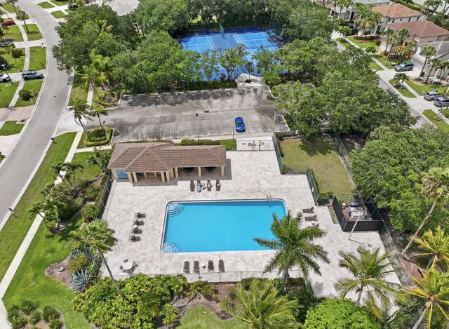 113 E Saratoga Blvd Boulevard E, Royal Palm Beach, FL 33411