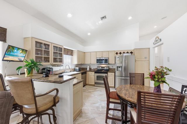 113 E Saratoga Blvd Boulevard E, Royal Palm Beach, FL 33411