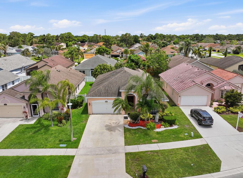 113 E Saratoga Blvd Boulevard E, Royal Palm Beach, FL 33411