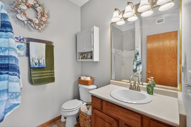 2461 Patricia Drive Bldg E, Urbandale, IA 50322