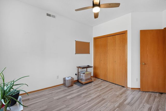 2461 Patricia Drive Bldg E, Urbandale, IA 50322