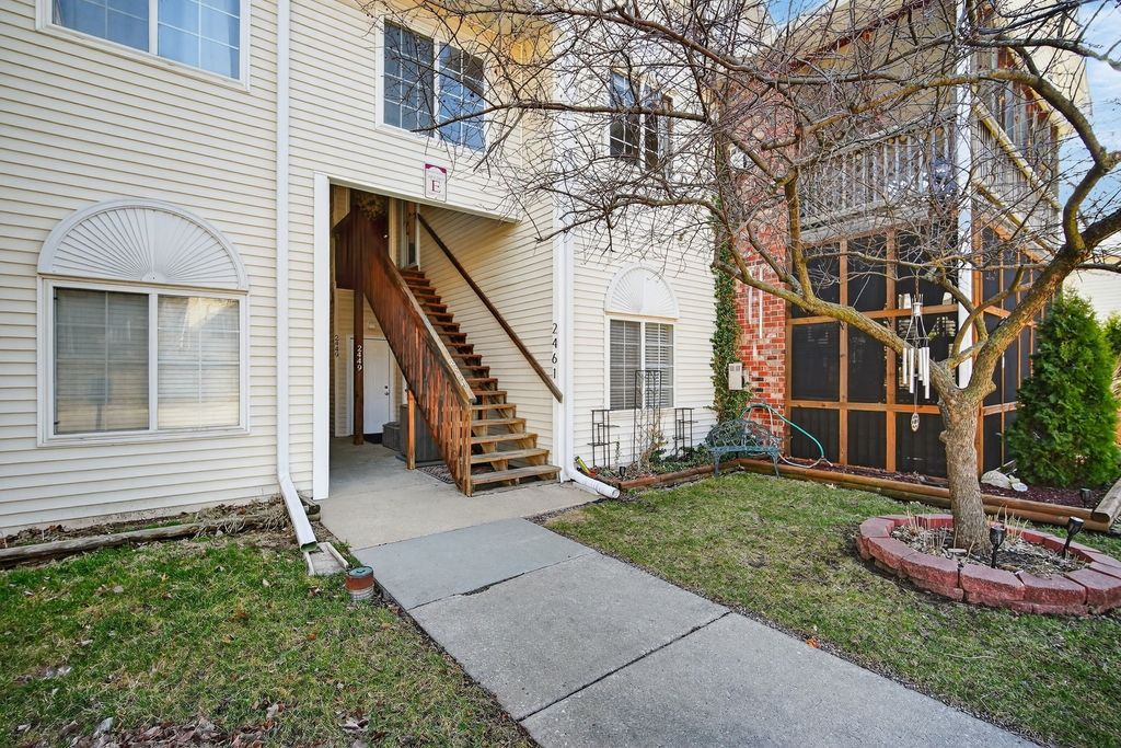 2461 Patricia Drive Bldg E, Urbandale, IA 50322