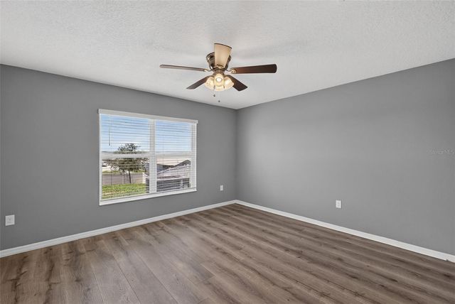2465 BEGONIA STREET, Mascotte, FL 34753