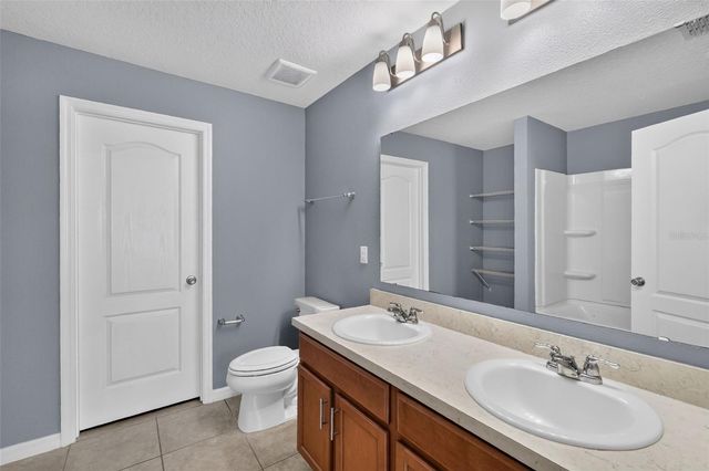 2465 BEGONIA STREET, Mascotte, FL 34753