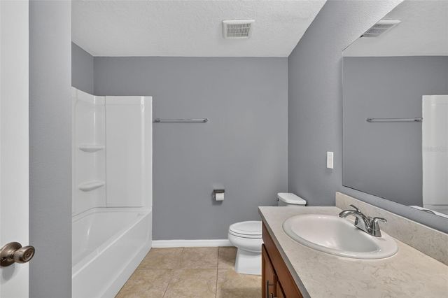 2465 BEGONIA STREET, Mascotte, FL 34753