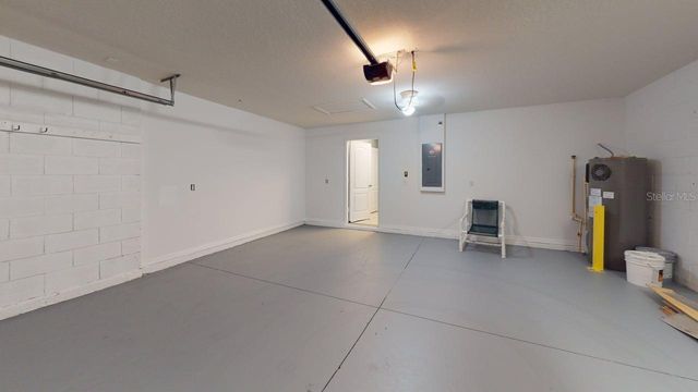 2465 BEGONIA STREET, Mascotte, FL 34753