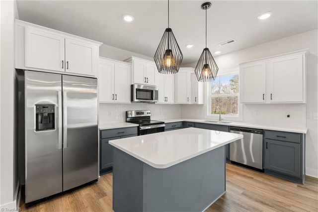 3934 Waterstone Court, Kernersville, NC 27284