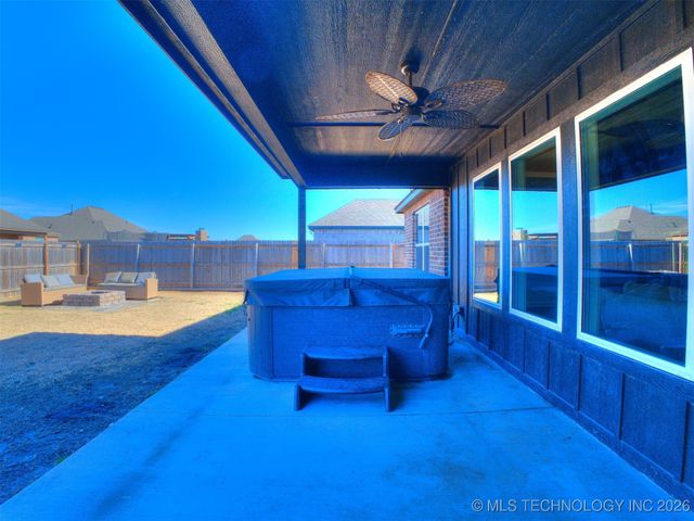 27605 E 108th Place S, Coweta, OK 74429