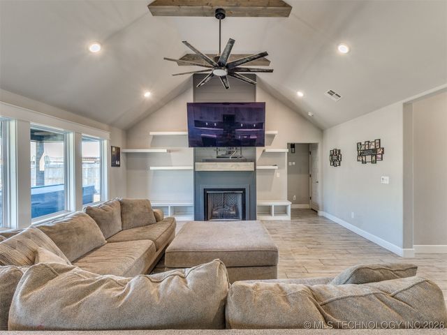 27605 E 108th Place S, Coweta, OK 74429