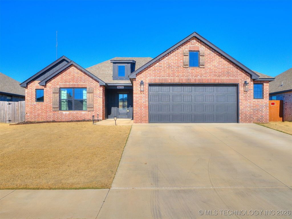 27605 E 108th Place S, Coweta, OK 74429