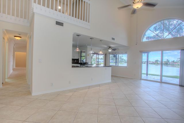 19921 NW 4th Street, Pembroke Pines, FL 33029