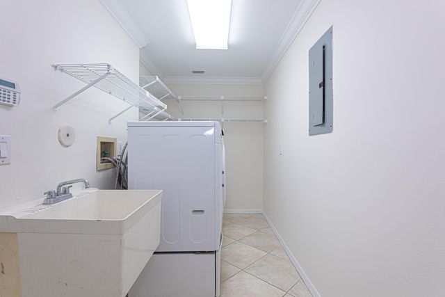 19921 NW 4th Street, Pembroke Pines, FL 33029