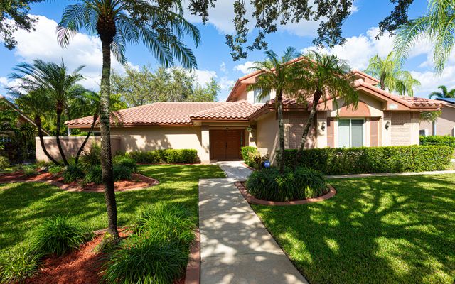 19921 NW 4th Street, Pembroke Pines, FL 33029