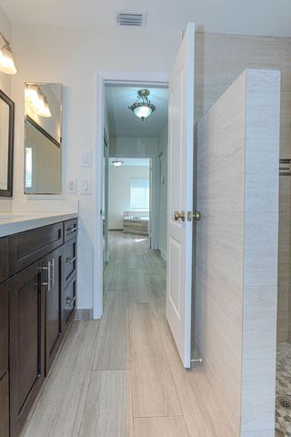 19921 NW 4th Street, Pembroke Pines, FL 33029