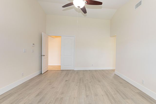 19921 NW 4th Street, Pembroke Pines, FL 33029