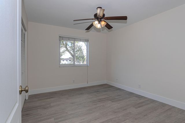 19921 NW 4th Street, Pembroke Pines, FL 33029