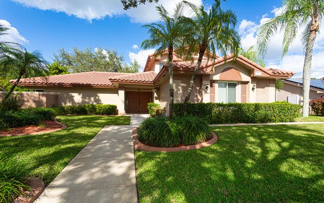 19921 NW 4th Street, Pembroke Pines, FL 33029