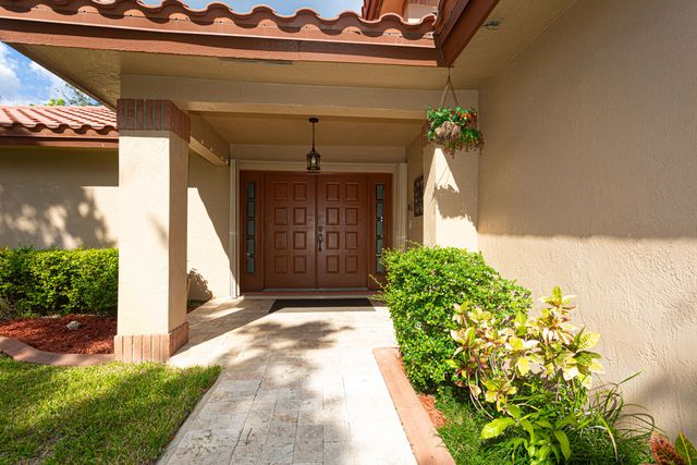 19921 NW 4th Street, Pembroke Pines, FL 33029