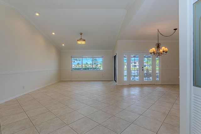 19921 NW 4th Street, Pembroke Pines, FL 33029