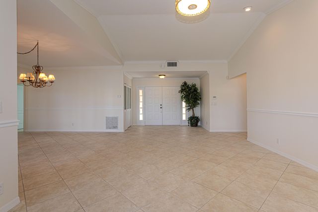 19921 NW 4th Street, Pembroke Pines, FL 33029