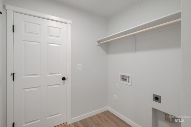 7095 E Shields Dr, Nampa, ID 83687