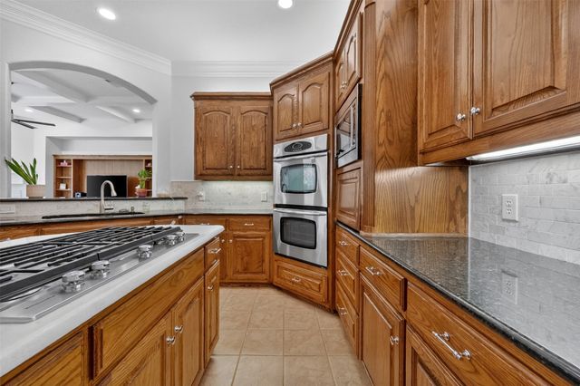 2007 Manor Way Drive, Mansfield, TX 76063