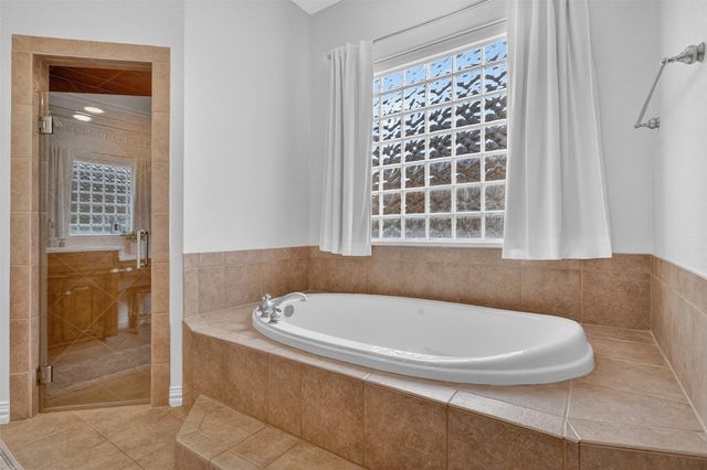 2007 Manor Way Drive, Mansfield, TX 76063