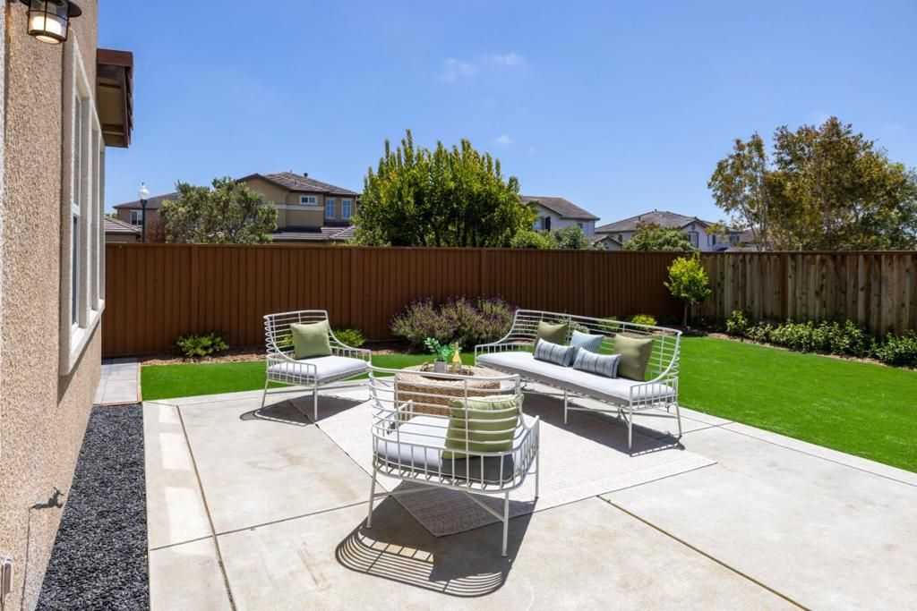 Image 17 of property listing at 4305 Peninsula Point Drive, Seaside, CA 93955