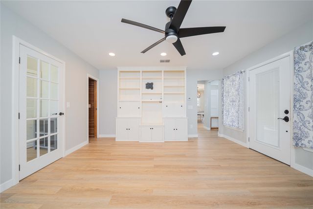812 E 1st, Hughes Springs, TX 75656
