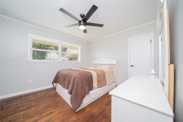 812 E 1st, Hughes Springs, TX 75656