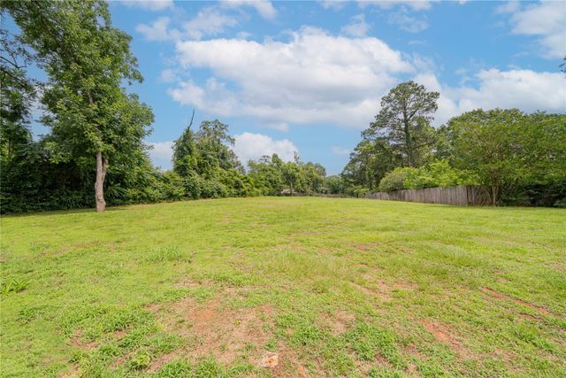 812 E 1st, Hughes Springs, TX 75656