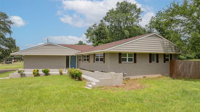 812 E 1st, Hughes Springs, TX 75656