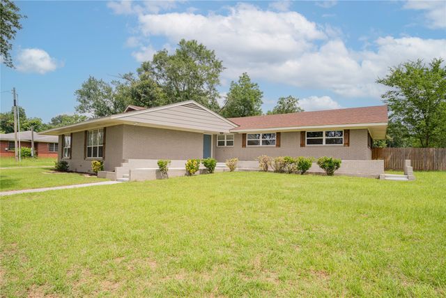 812 E 1st, Hughes Springs, TX 75656