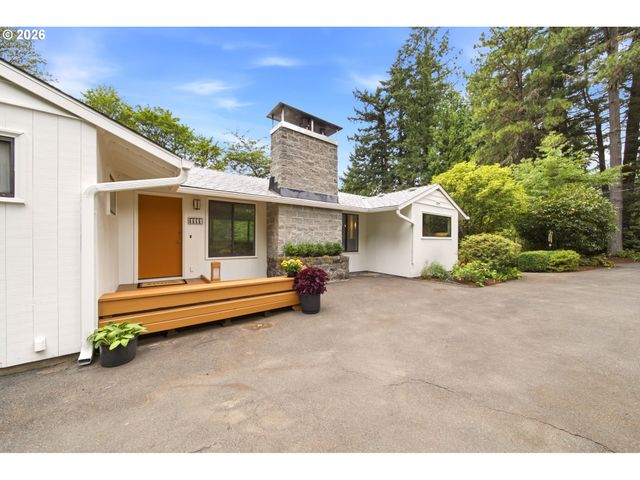 1111 Sw CORONADO St, Portland, OR 97219