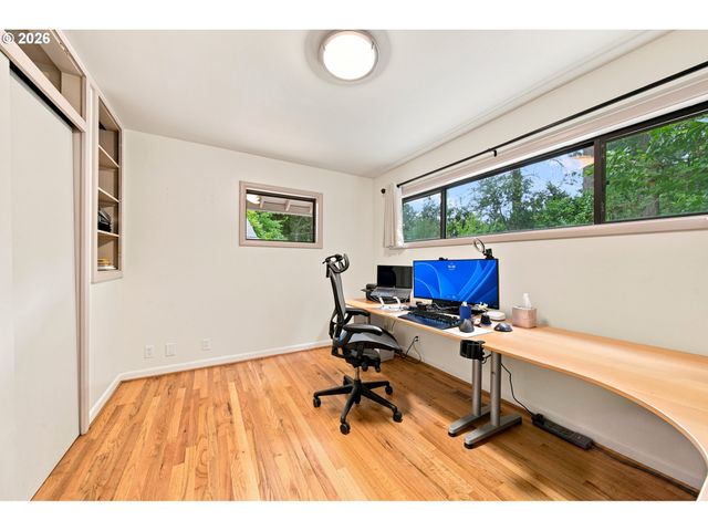 1111 Sw CORONADO St, Portland, OR 97219