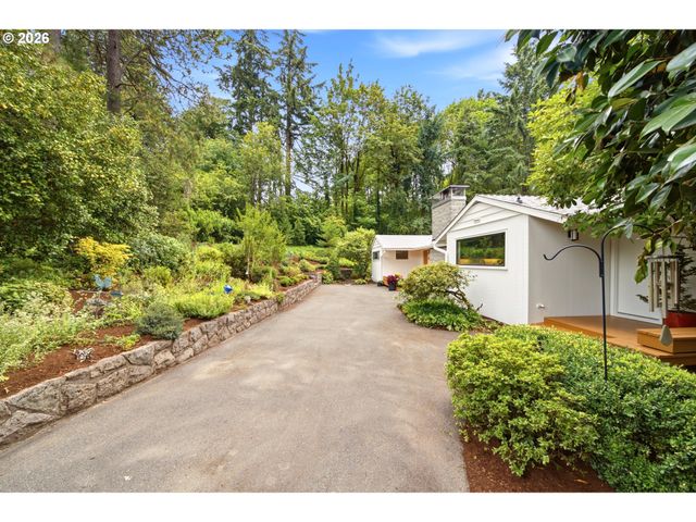 1111 Sw CORONADO St, Portland, OR 97219