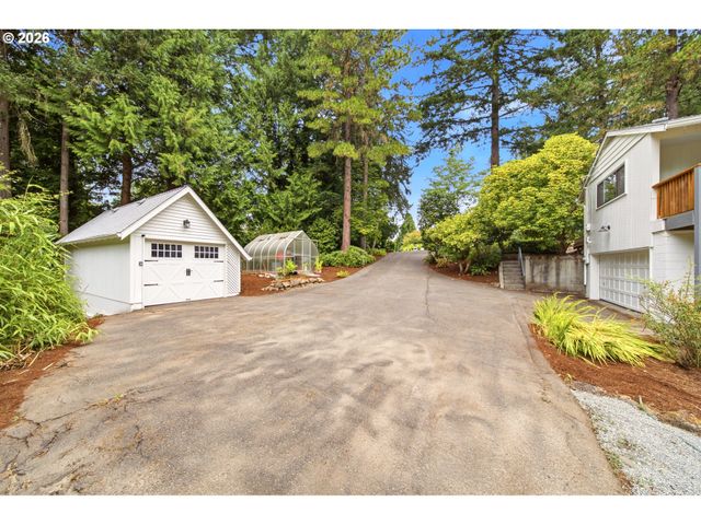 1111 Sw CORONADO St, Portland, OR 97219